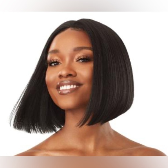 Outre HD Lace Front Wig EveryWear Every1 - Black - Picture 6 of 8